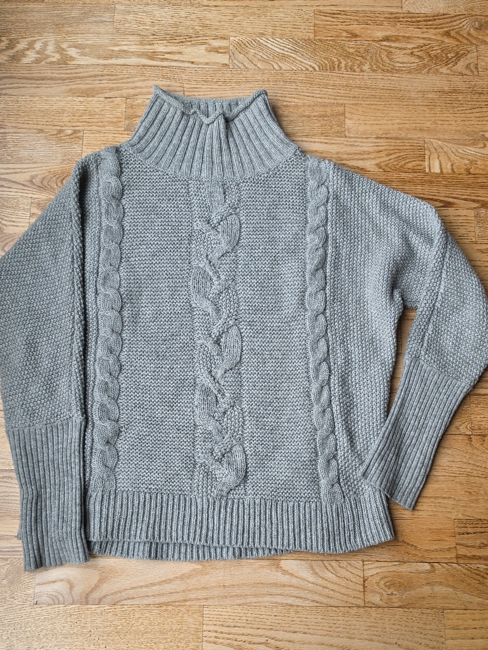 (XS) GAP Gray Cable Knit Turtleneck Wool Blend Sweater Comfy Cozy Warm Cabin Ski